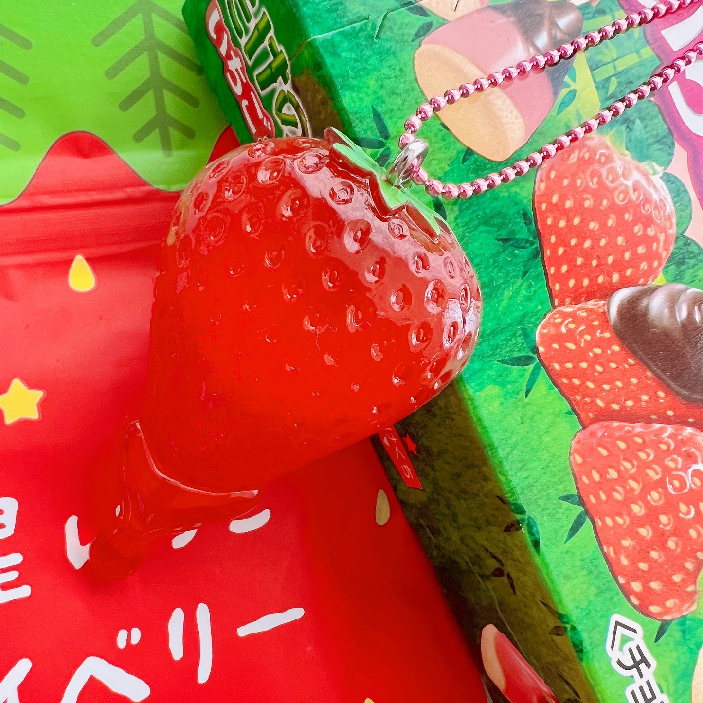 DeLuxe Juicy Fruit Necklace - Strawberry