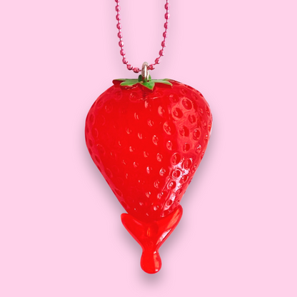 DeLuxe Juicy Fruit Necklace - Strawberry