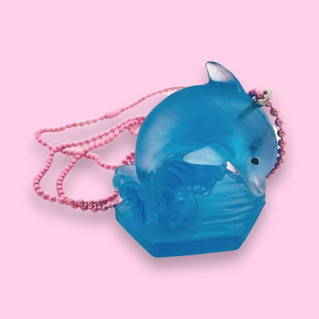 DeLuxe Pop Cutie Dolphin Necklace _ Clear