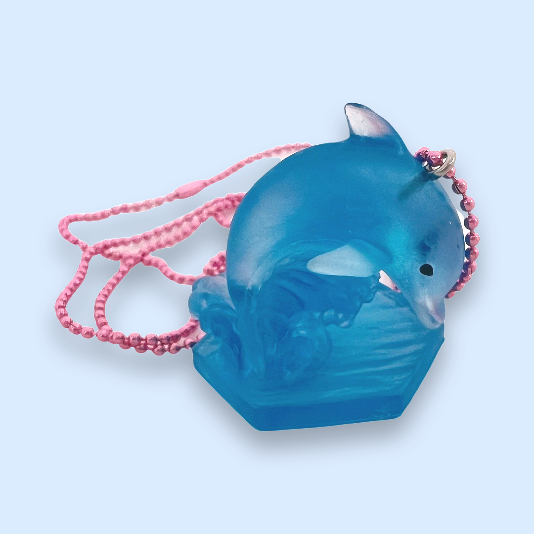 DeLuxe Pop Cutie Dolphin Necklace _ Clear