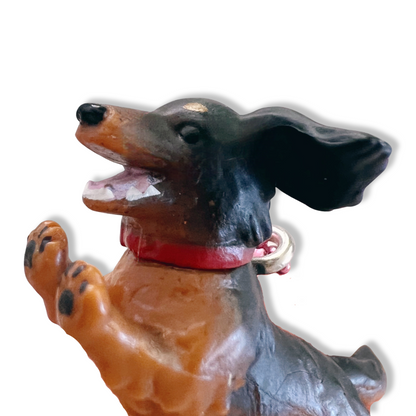 DeLuxe Pop Cutie Running Dog Necklace