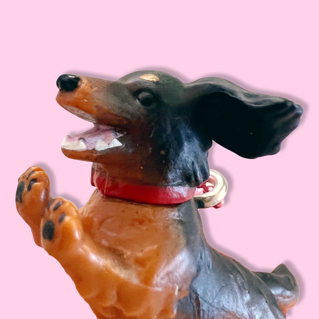 DeLuxe Pop Cutie Running Dog Necklace